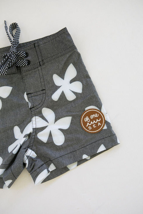 kid-s-townshorts-in-black-plumeria-of-one-sea - Sophia's Style -2